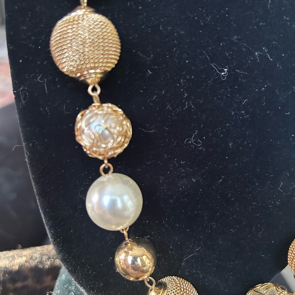 Gold Toned and Faux Pearl Necklace - Picture 5 of 8